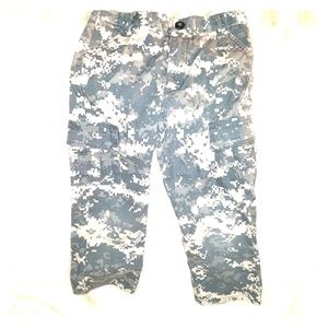 Camo size XS Trooper pants